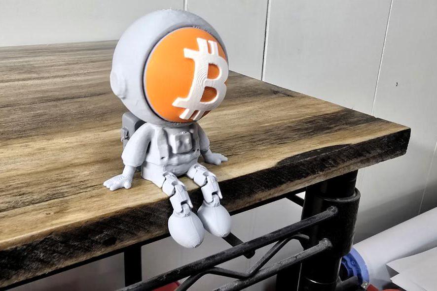 Bitcoin Astronaut | Flexible Legs | Cute!