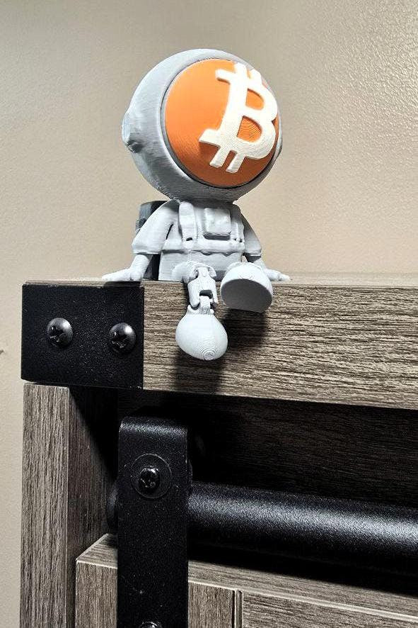 Bitcoin Astronaut | Flexible Legs | Cute!